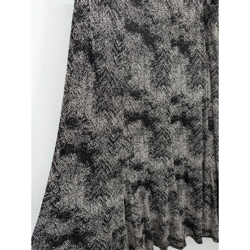 Chicos Travelers Midi Skirt Womens‎ Large Black Chevron Office Vacation Stretch